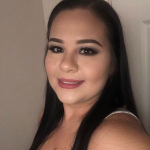 Meet your Posher, Mariel